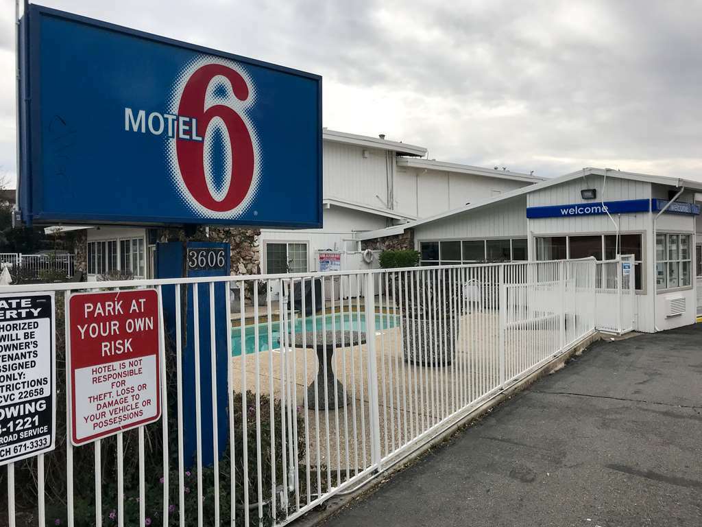 康科德6号汽车旅馆 外观 照片